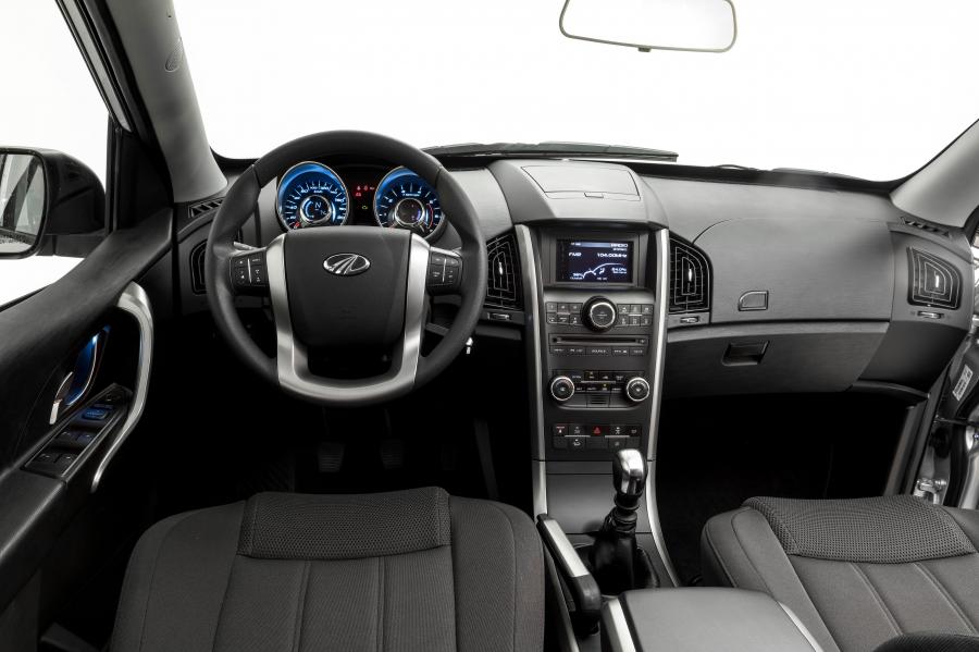 Торпедо Mahindra XUV500 W6 2019 года  (EU) (фото 21 из 32)